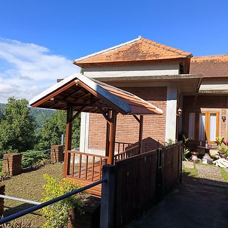 Made Oka Homestay And Warung Мундук Екстер'єр фото